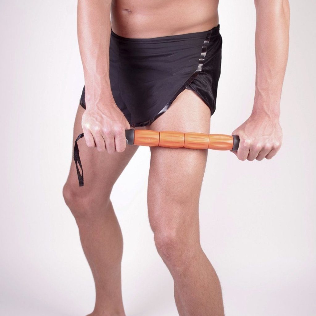Ein Massageroller ist eine optimale Ergänzung zur Faszienrolle.