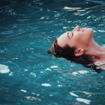 Schwimmen lernt inzwischen fast jeder.