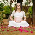 Gerade in der Schwangerschaft ist Yoga optimal.